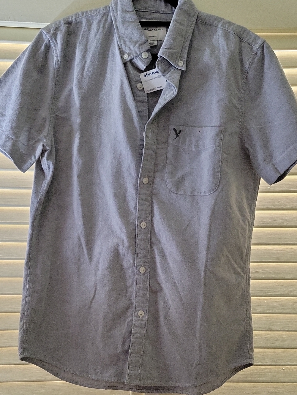 American Eagle Men’s Light Gray Short-Sleeve Button-Down Shirt